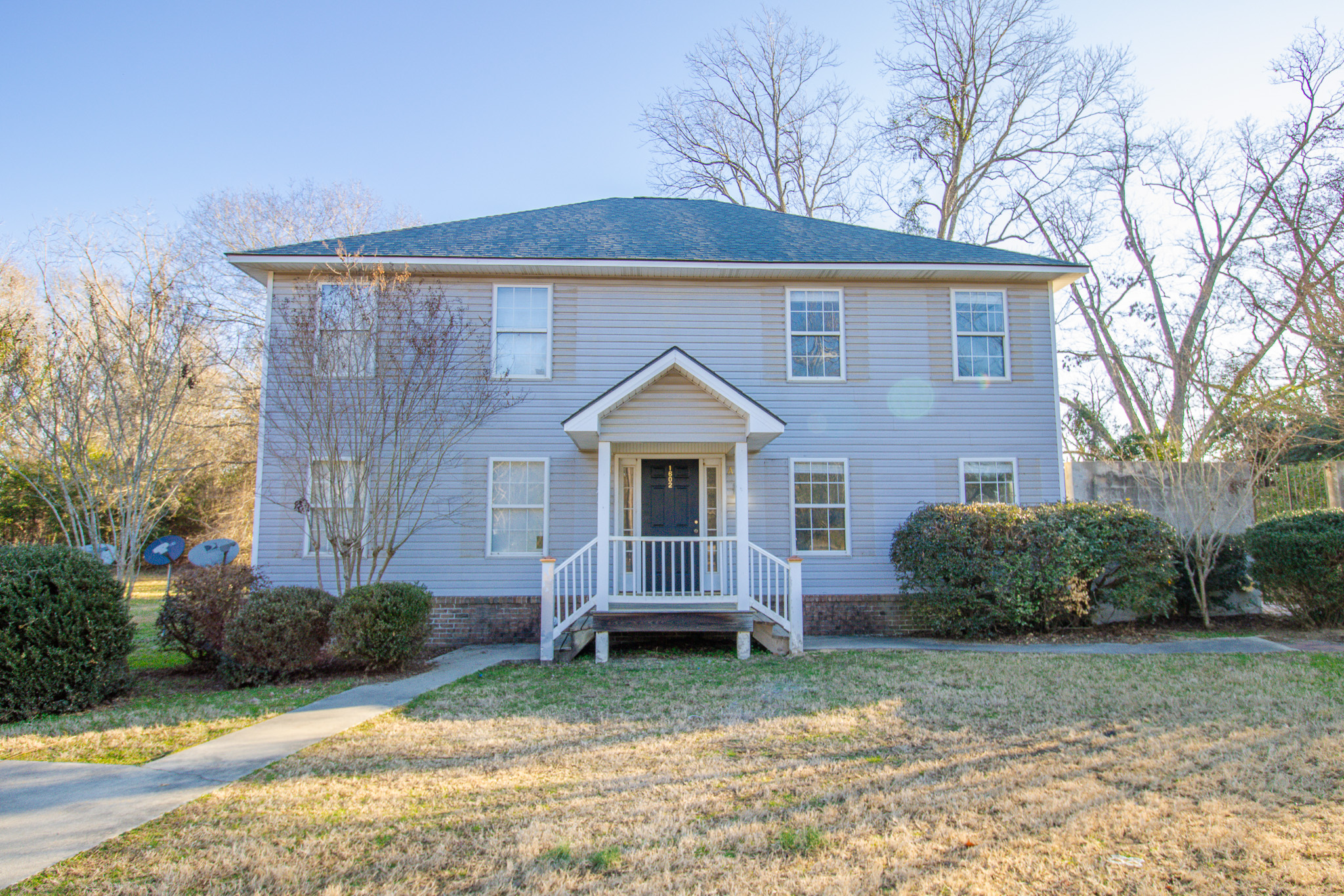 Property main image